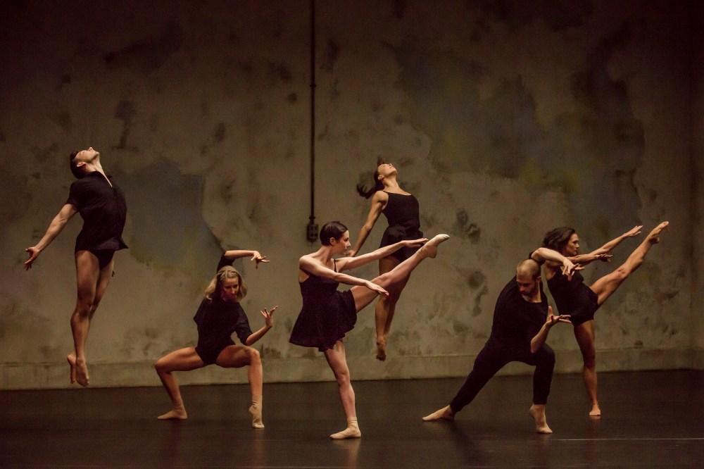 Sydney Dance Company in Frame of Mind. Photo: Peter Grieg