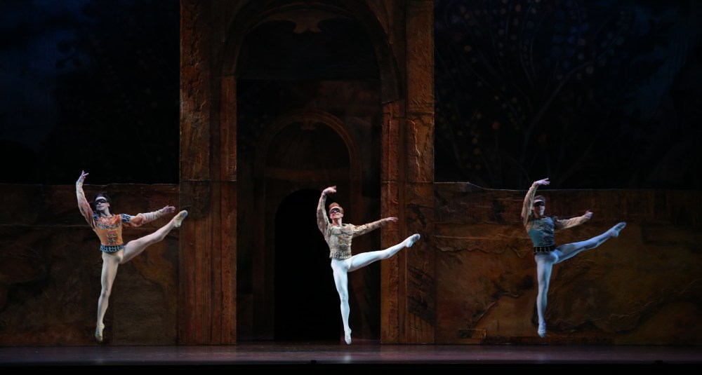 Daniel Gaudiello (Mercutio) Steven McRae (Romeo) Rian Thompson (Benvolio)