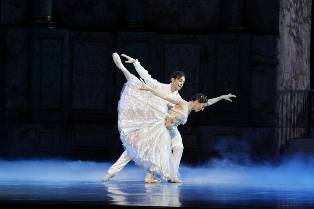 Leanne Stojmenov and Daniel Gaudiello in Cinderella, 2013 photo Jeff Busby_3765