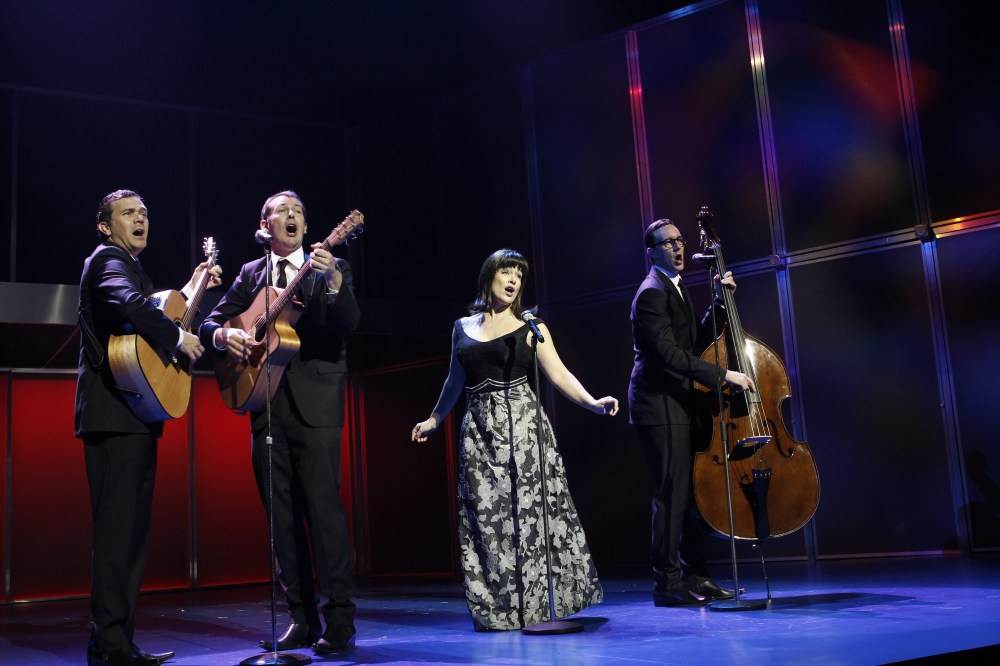 georgy-girl-the-seekers-musical-3-pic-credit-jeff-busby-wfwqeegxhtza