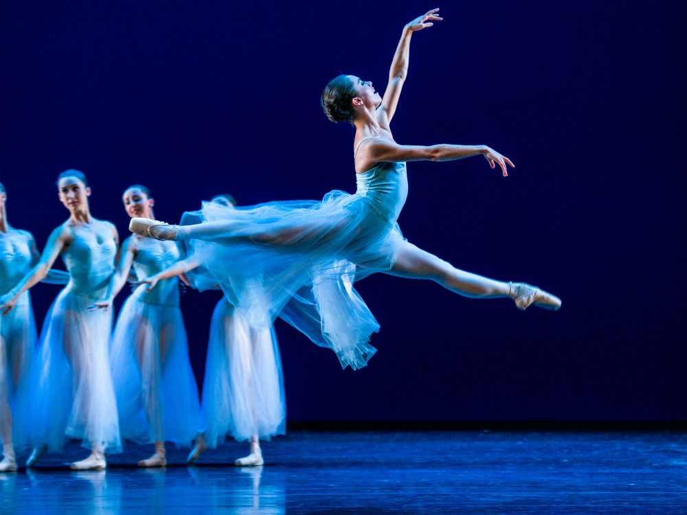 QB Serenade. Principal Artist Lucy Green (2)Photo Darren Thomas