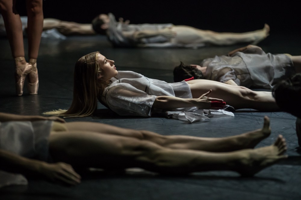 QB Company Aritst Isabella Swietlicki_poinNONpoint Lucy Guerin_Photography David Kelly